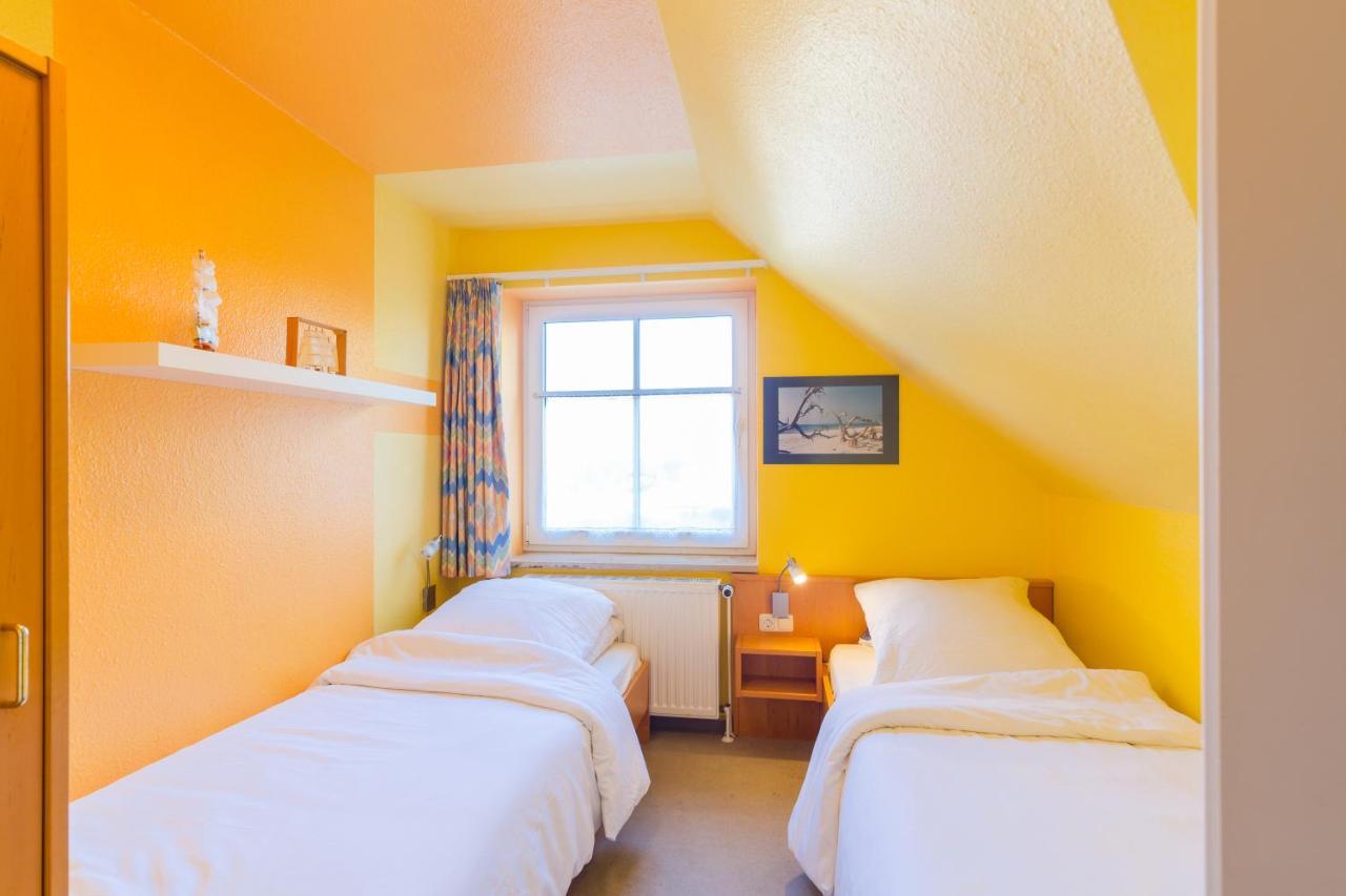 Der Suedschwede ... Dein Gaestehaus Mitten In Zingst Und Nah Zum Strand Exterior photo